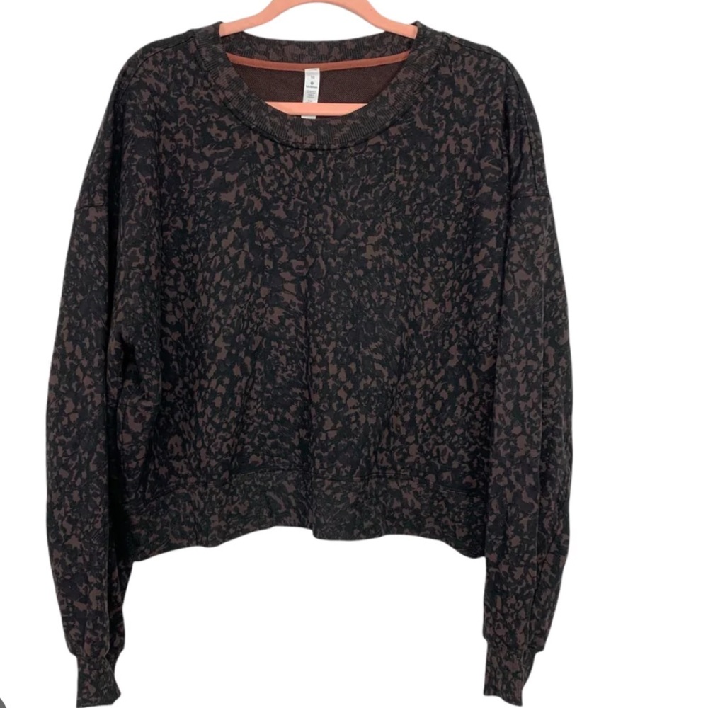 Lululemon cropped sweatshirt